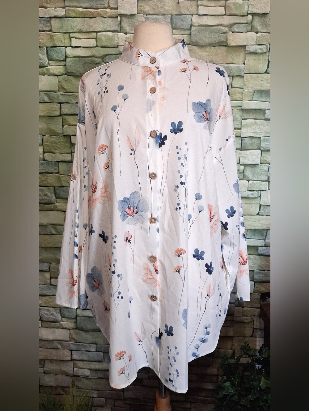 4X Button Up Floral Blouse